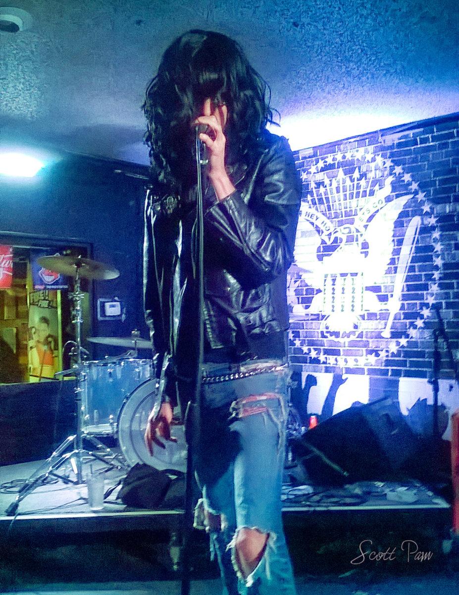 Ramones Tribute Band   The Hood